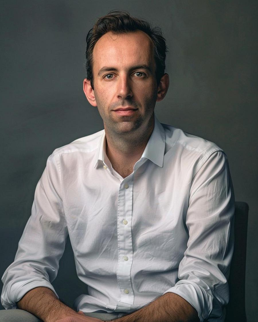 What Legal Challenges Has Anthony Levandowski Faced? Anthony Levandowski facing legal challenges, impacting his net worth, in a courtroom setting.